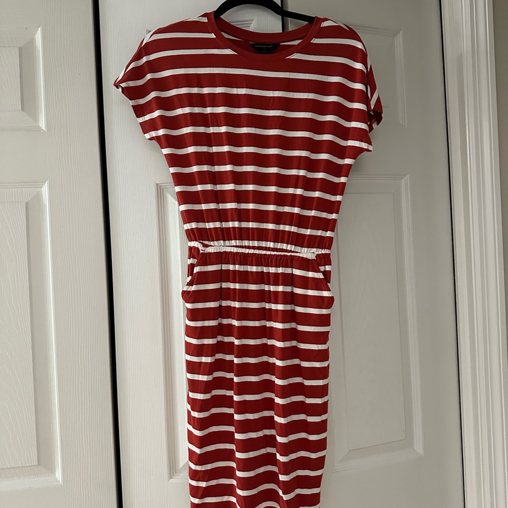 NWT Banana Republic sun dress w/ POCKETS!